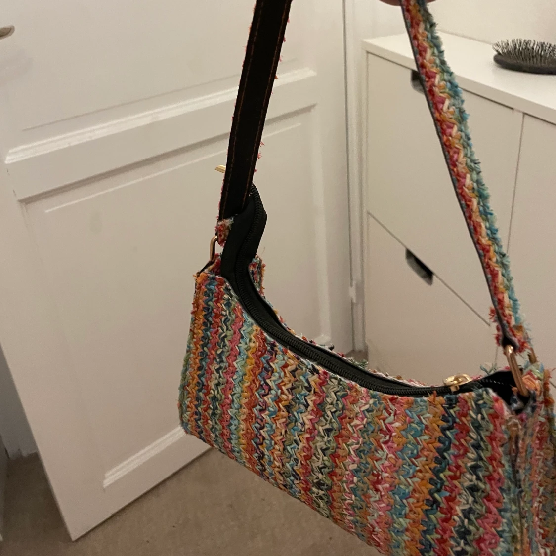 Färgglad handväska 