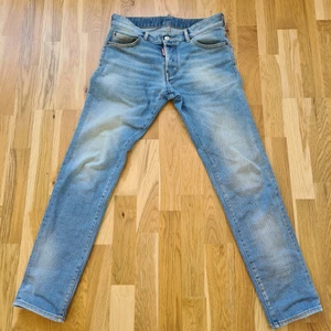 Dsquared2 jeans M - Säljer dessa byxor då jag ej använder dem