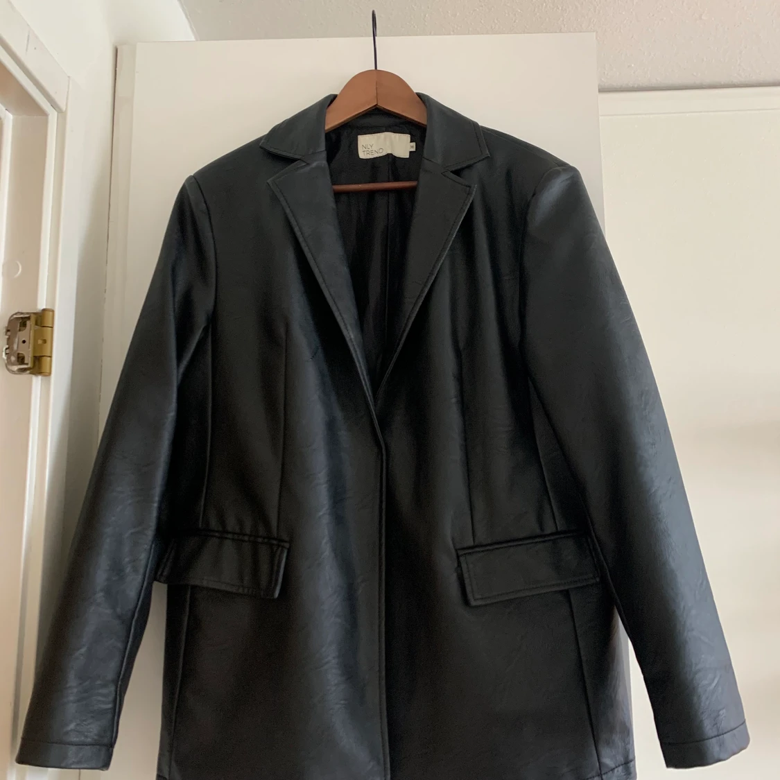 Oversize Skinnkavaj NA-KD, strl 36  - 90