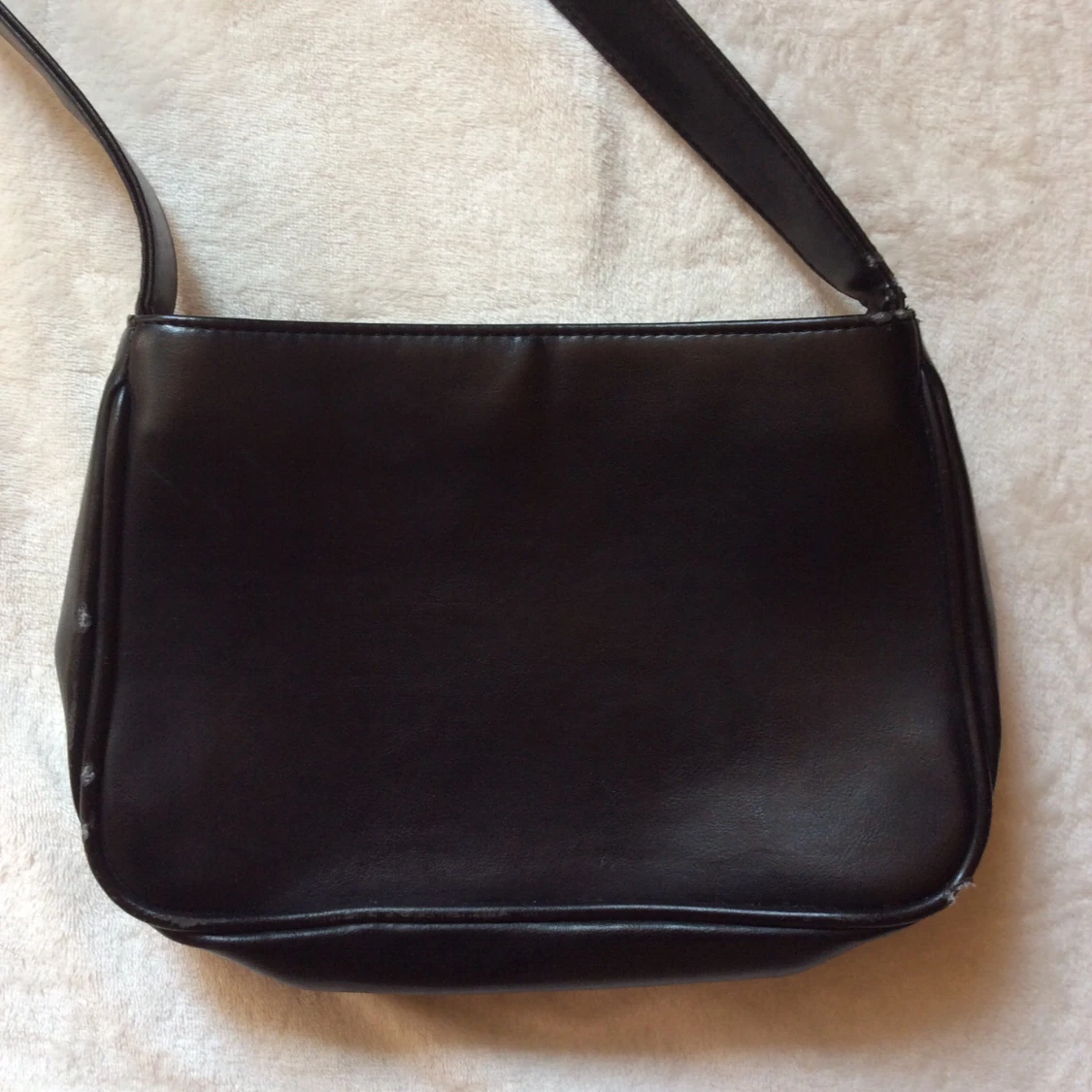 Söt väska med pälsdetaljer - 91