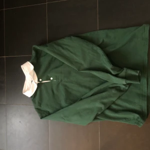 Pk tröja  - Rekommenderar att ha den på fin middag 