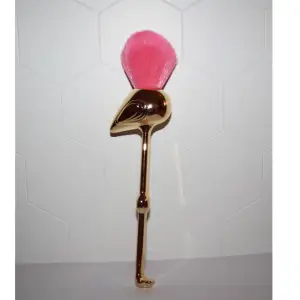 Ny Sminkborste från Tarte kosmetics, i en flamingo form, Large powder brush. färg : rosa och guld, frakt 12kr