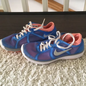 Nike - Superfina skor från Nike. Storlek 37.5! 350kr inklusive frakt!