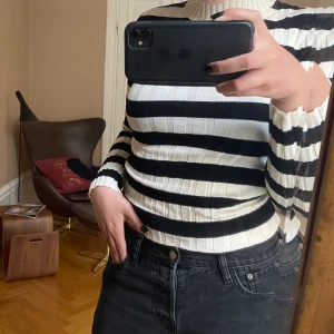 Långarmad polokrage - Fin randig polo tröja i storlek s/m från Spanien!