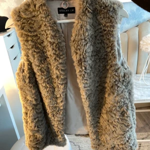 Väst  - Storlek xs/s. Jättefint skick