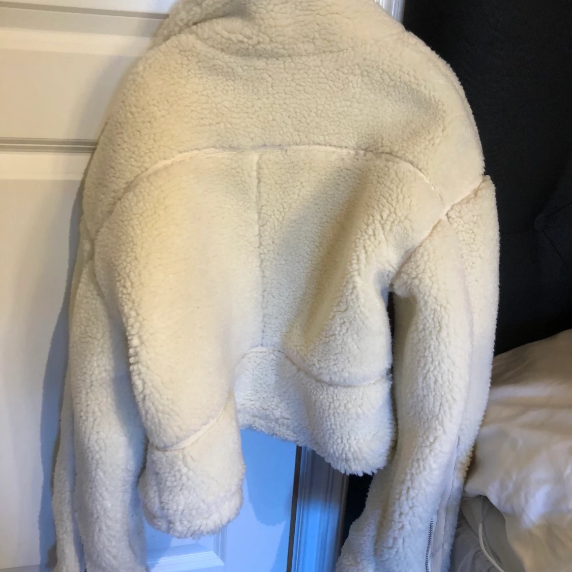 Krämvit teddyjacka stl 34  - 91