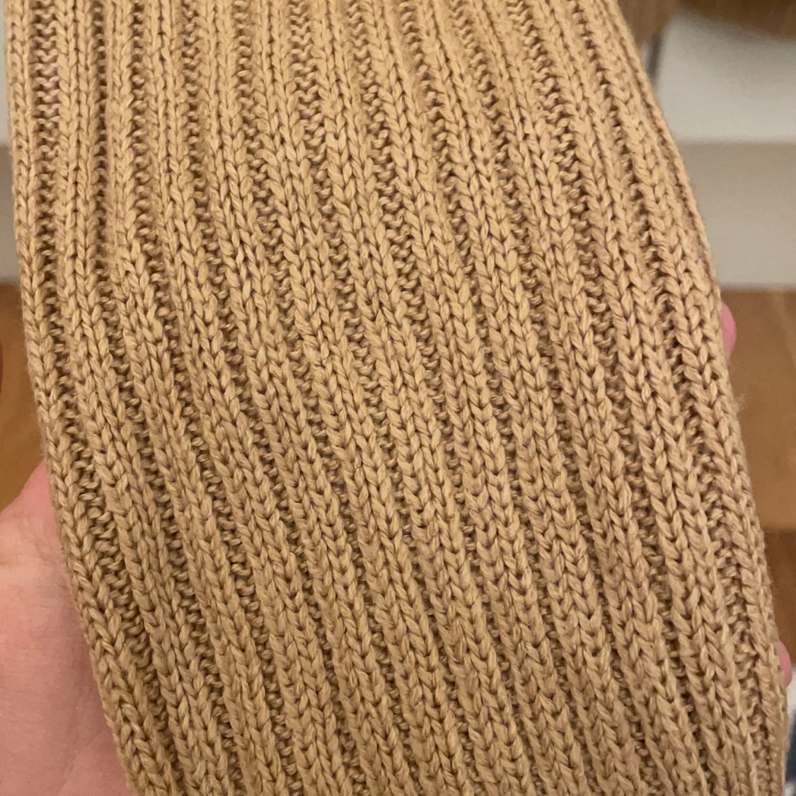 Beige stickad polo krage - 91