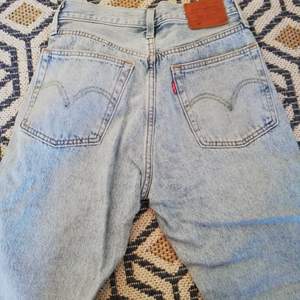 Klassiska jeans levis 501. Storlek 24