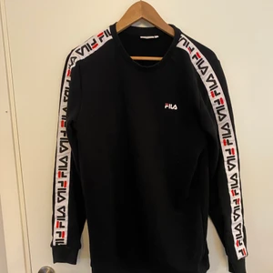 Fila Sweatshirt - Sweatshirt från Fila, skick 8/10, storlek S