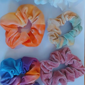 4 kvälite hair Scrunchies, hårsnoddar - 4 kvälite hair Scrunchies, hårsnoddar