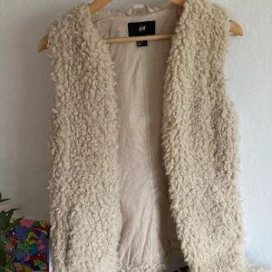Pälsväst - Väst