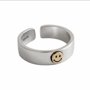 Smiley ring  - Helt oanvänd 