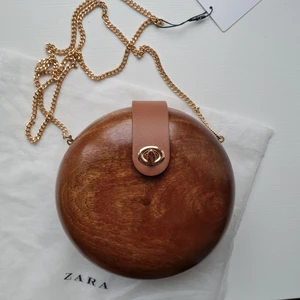 Brand new wooden Zara bag - New wooden bag/purse from Zara. Never used - it still has a price tag and original packaging 😊