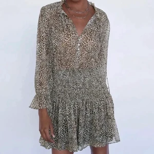 Zara klänning  - Klänning från ZARA.