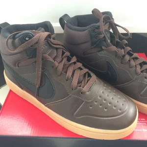 Oanvända Nike!!! - Helt oanvända Nike i storlek 40, säljs pga fel storlek ): 