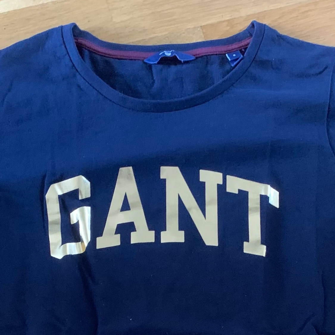 Marinblå gant t-shirt storlek S - 91