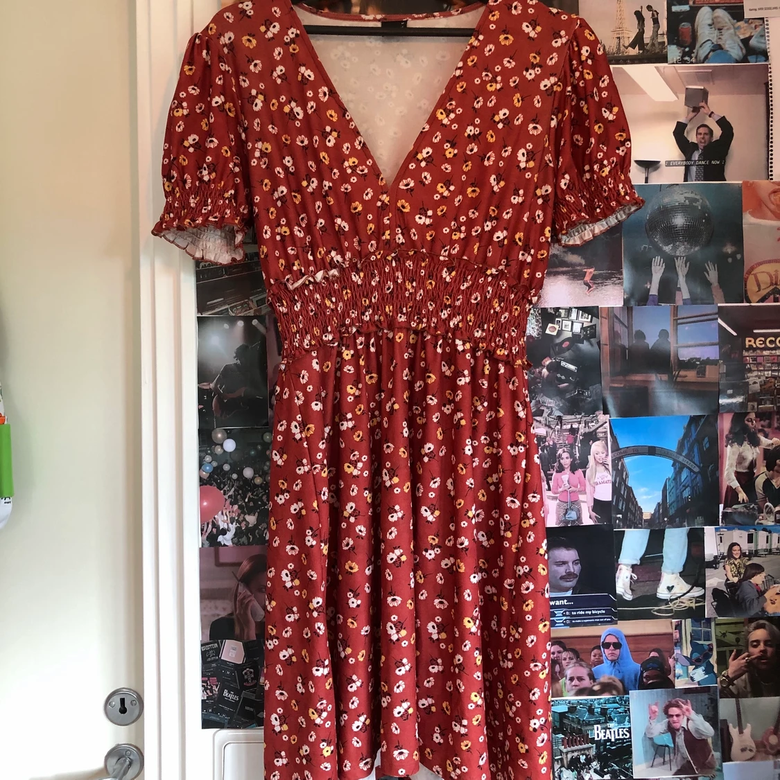 Blommig Klänning - 90