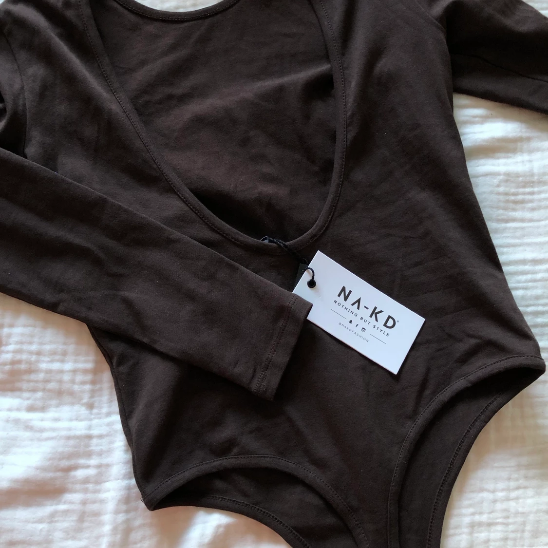 Brun NAKD Body med öppen rygg 