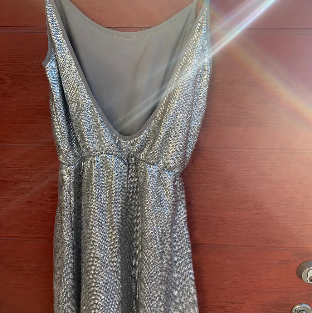 Glitterklänning från bikbok xs. Klänningar.