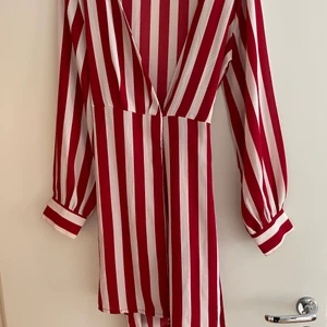 Klänning - Klänning från bikbok, storlek S. (Köpare står för frakt) 