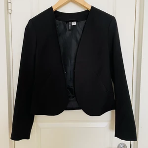 Kavaj - Classy kavaj säljes, använd 2 gånger. 