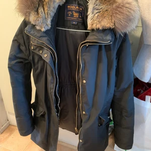 Woolrich jacka  - Äkta Woolrich jacka. Använd ca 2 vintrar. St Small 
