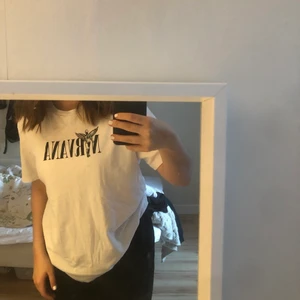 Nirvana tröja - As ball nirvana t-shirt köpt 2020 som inte har kommit till användning längre, den är fortfarande i bra skick💕 