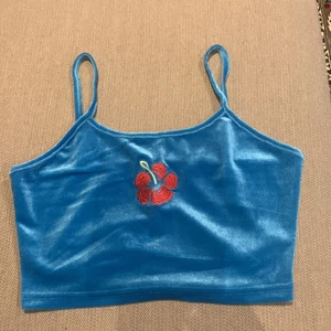 Jättegulligt sammetslinne  - Sammetslinne med en hibiskusblomma