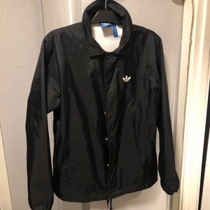 Adidas coach jacka  - Strl S. Unisex. Coach jacket. 