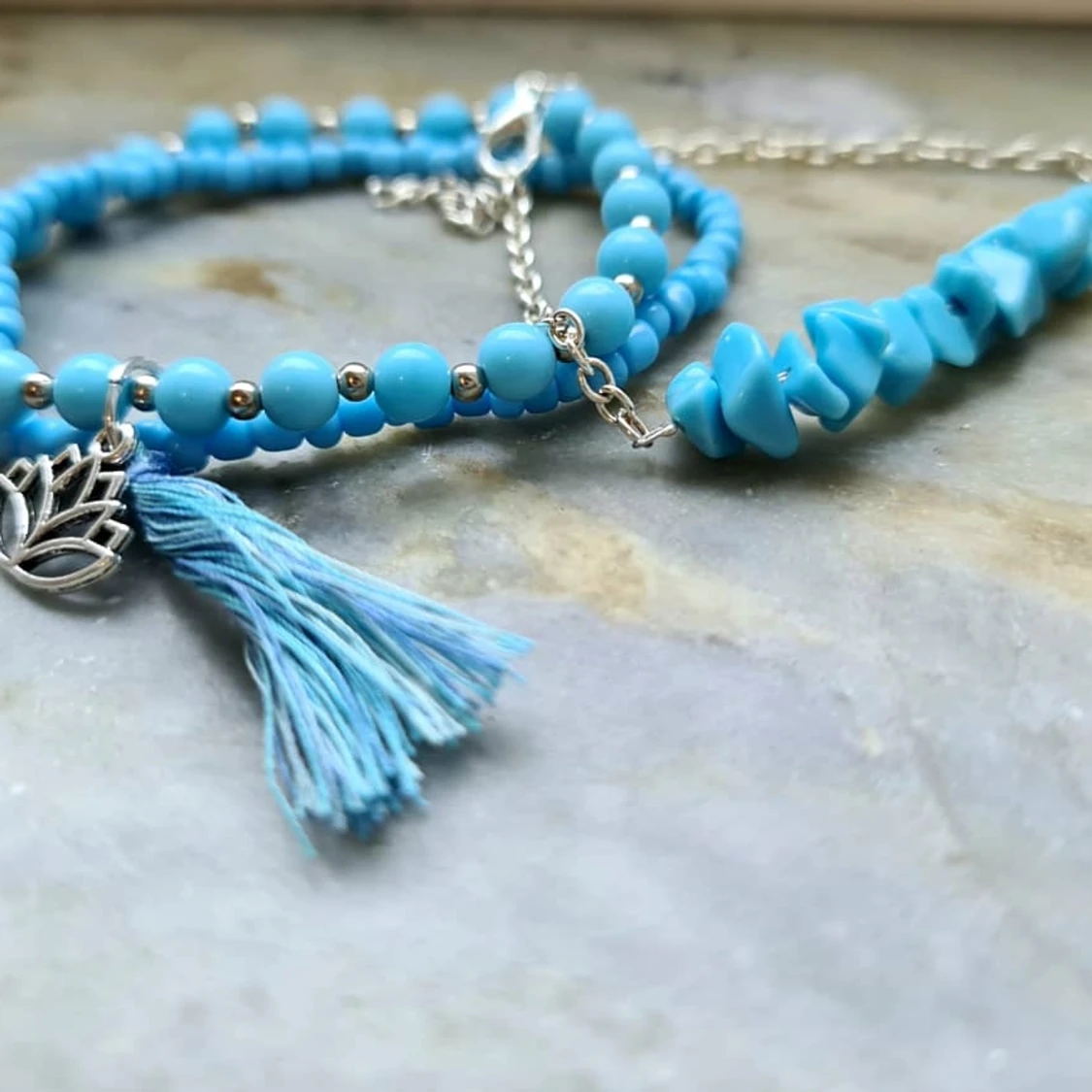 Blått armband med Lotus