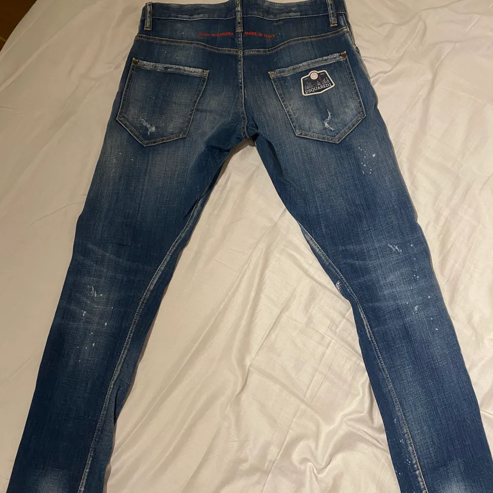 Dsquared2 jeans storlek 46/ small . Jeans & Byxor.