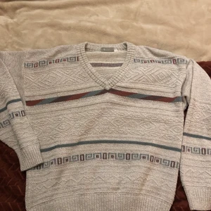 Stickad vintage sweater  - Jättefin tröja som jag köpt på secondhand men som tyvärr aldrig kommer till användning💕 bara skriva om ni undrar något