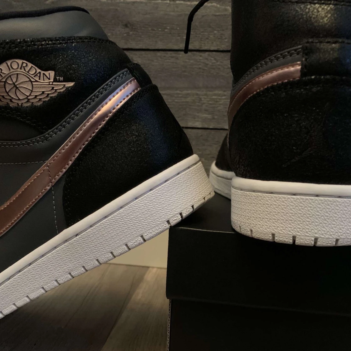 Jordan 1 retro high black metallic… - 91