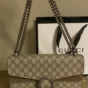 Gucci väska - Gucci väska i mycket fint skick!