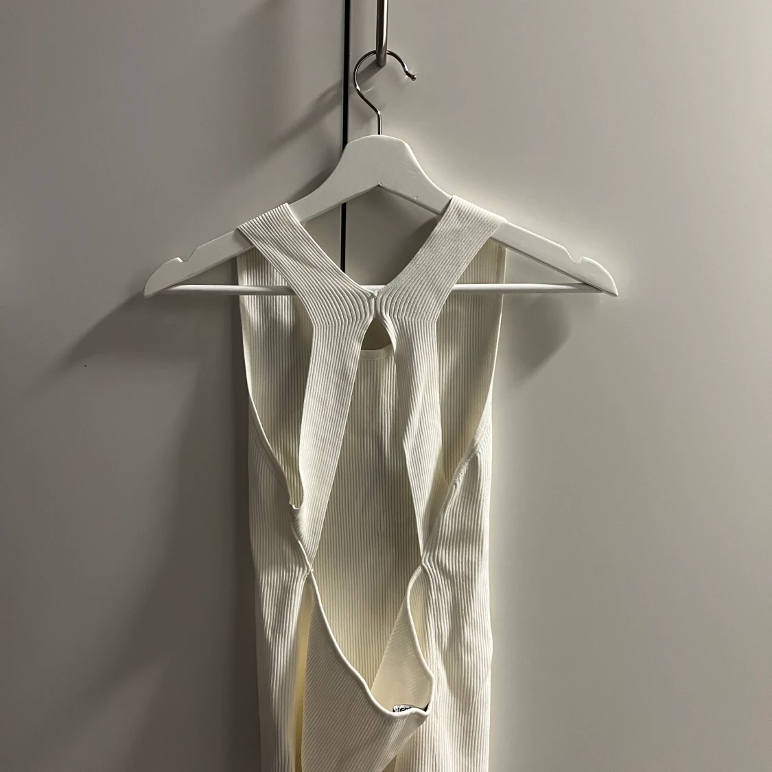 Topp med öppen rygg - 90