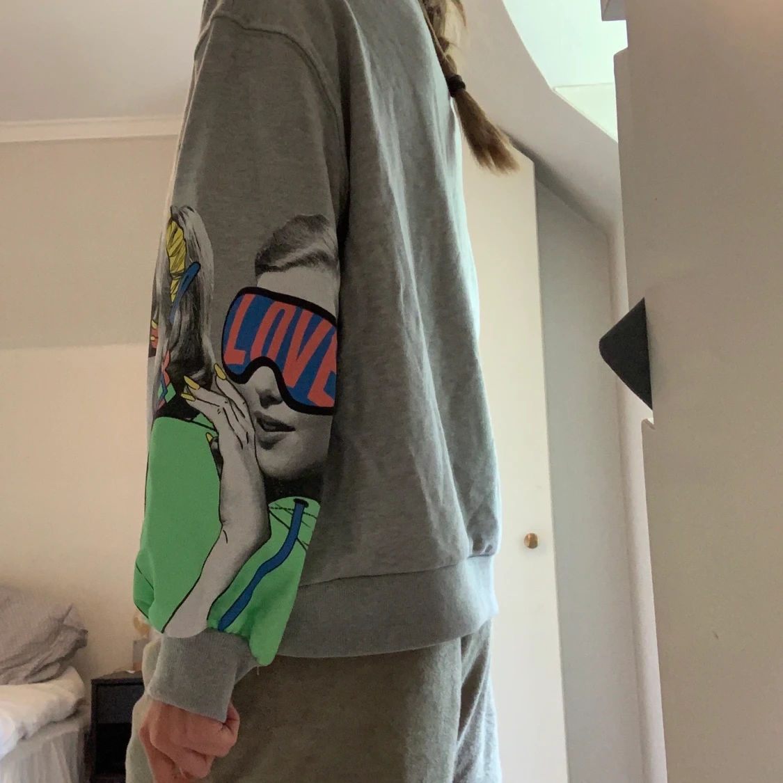 Cool sweatshirt  - 91