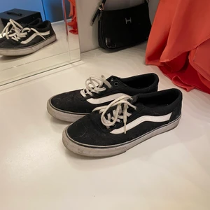 Vans - Super fina vans i storlek 39 , nästintill aldrig använda