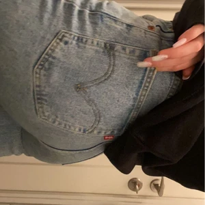 levis jeans  - levis ribcage, kommer inte längre till användning pga av för stora, jätte fint skick