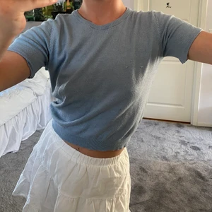 Blå tröja - Köparen står för frakt, möts även i Stockholm C/Enskede. Passar mig som har S