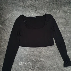Croptop - Svart croptop