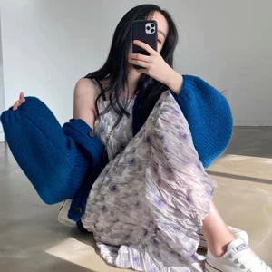 Klänning - Vit/lila klänning. Endast testad. Skicka gärna ett meddelande vid frågor! 