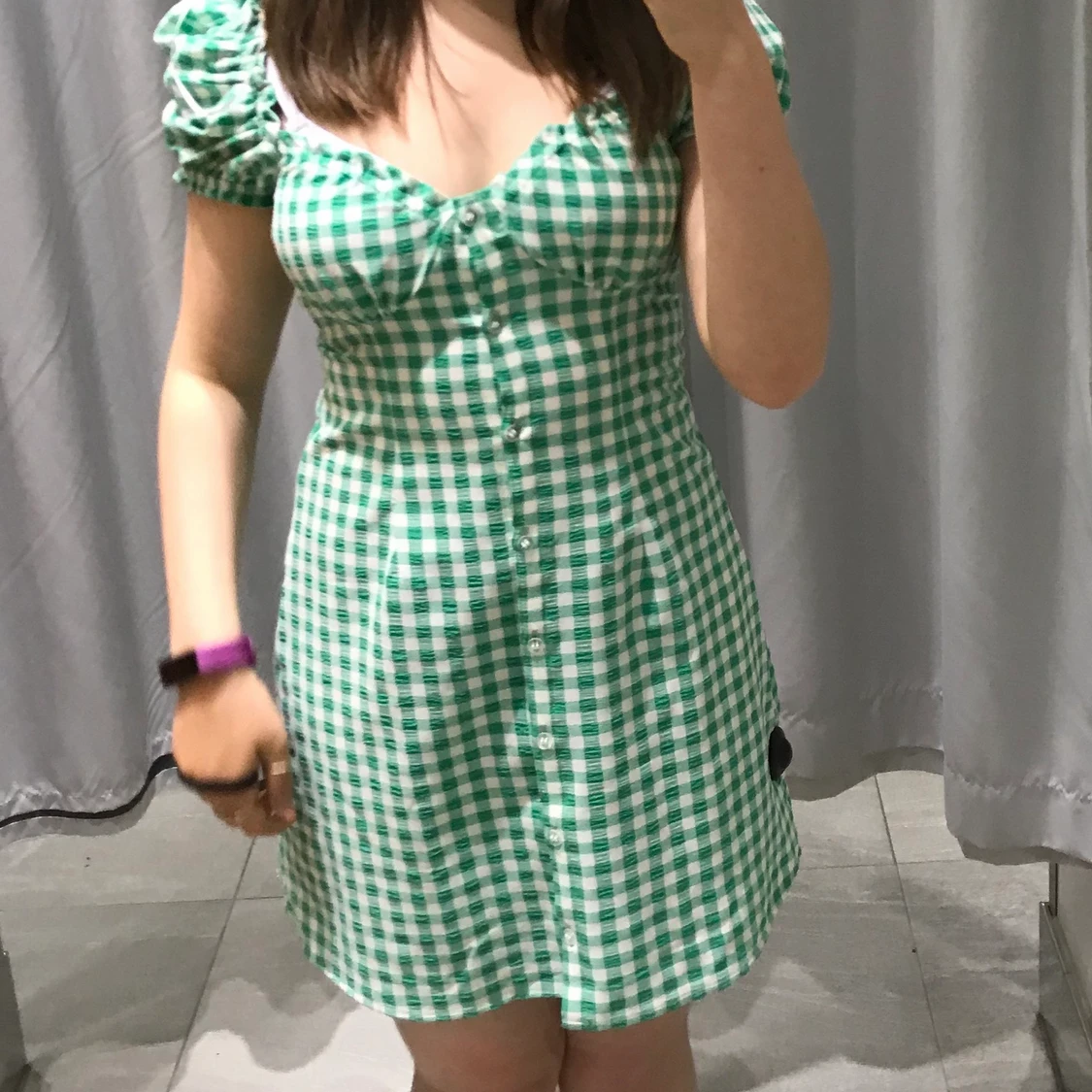 grön-och vitrutig klänning - 90