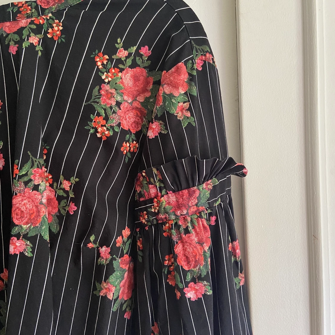 Blommig blus med ballongärmar!🌸 - 91