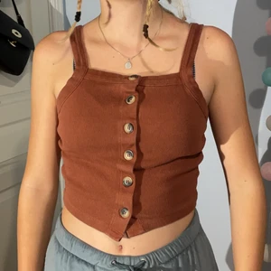 Topp från monki - Fin topp från Monki i bra skick. 💘