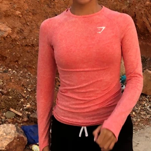 Gymshark  - Gymshark träningströja, knappt använd! Buda!❤️