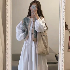 Stickad väst - Stickad väst med knappar. Endast testad. Skicka gärna ett meddelande vid frågor!