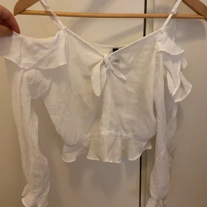 Gullig topp💞💞 - Vit topp i linne, fint skick