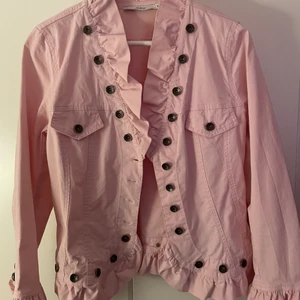 Vårjacka  - jätte söt vårjacka oanvänd