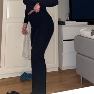 Vilma kostymbyxor  - Vilma kostymbyxor ifrån bikbok