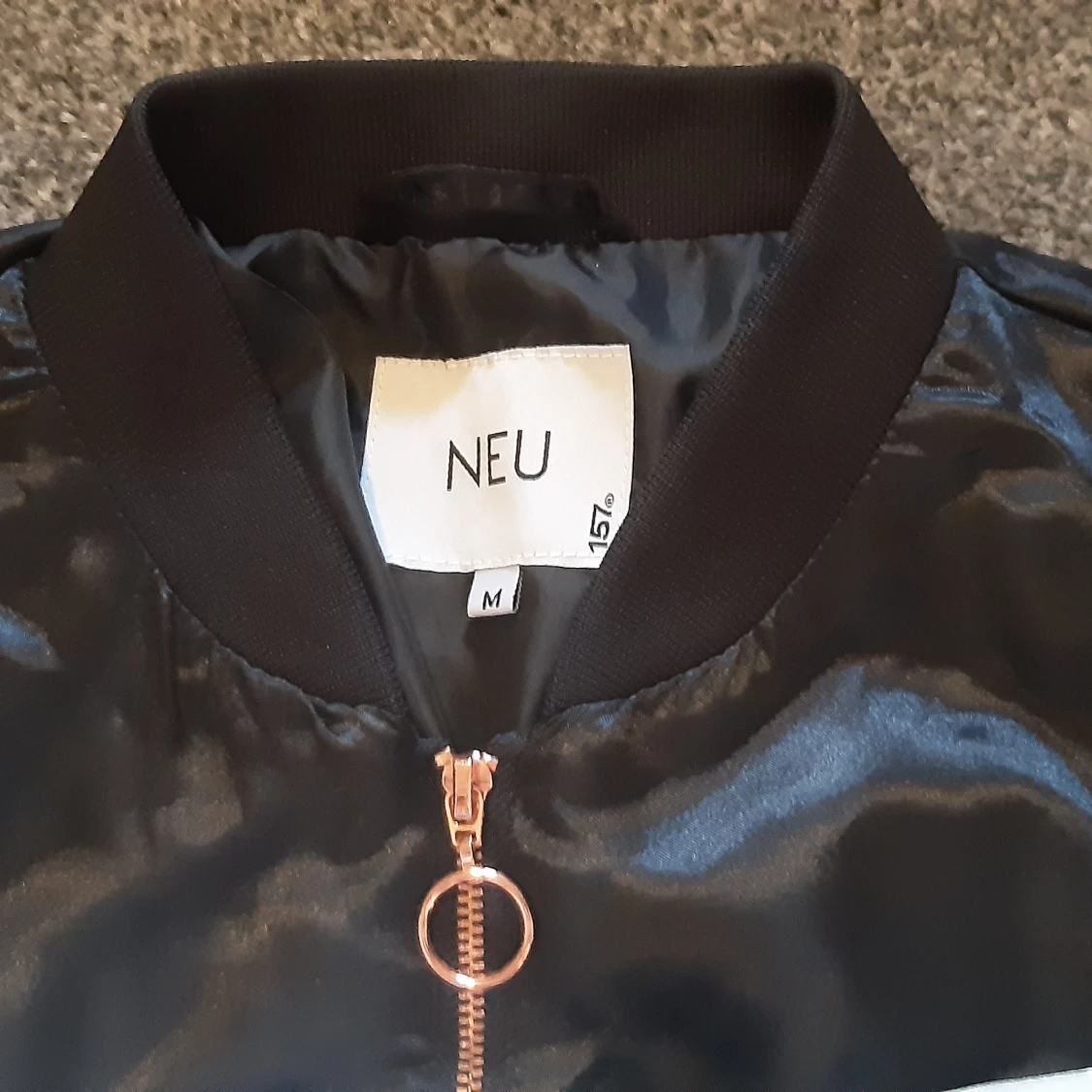 NEU jacka i satin - 90